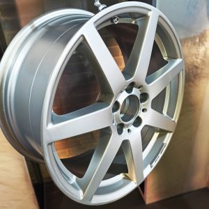 silver mercedes wheel